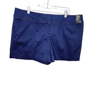 7th Avenue New York & Company Navy Blue Cuffed Flat Front  4" Shorts  Size 18